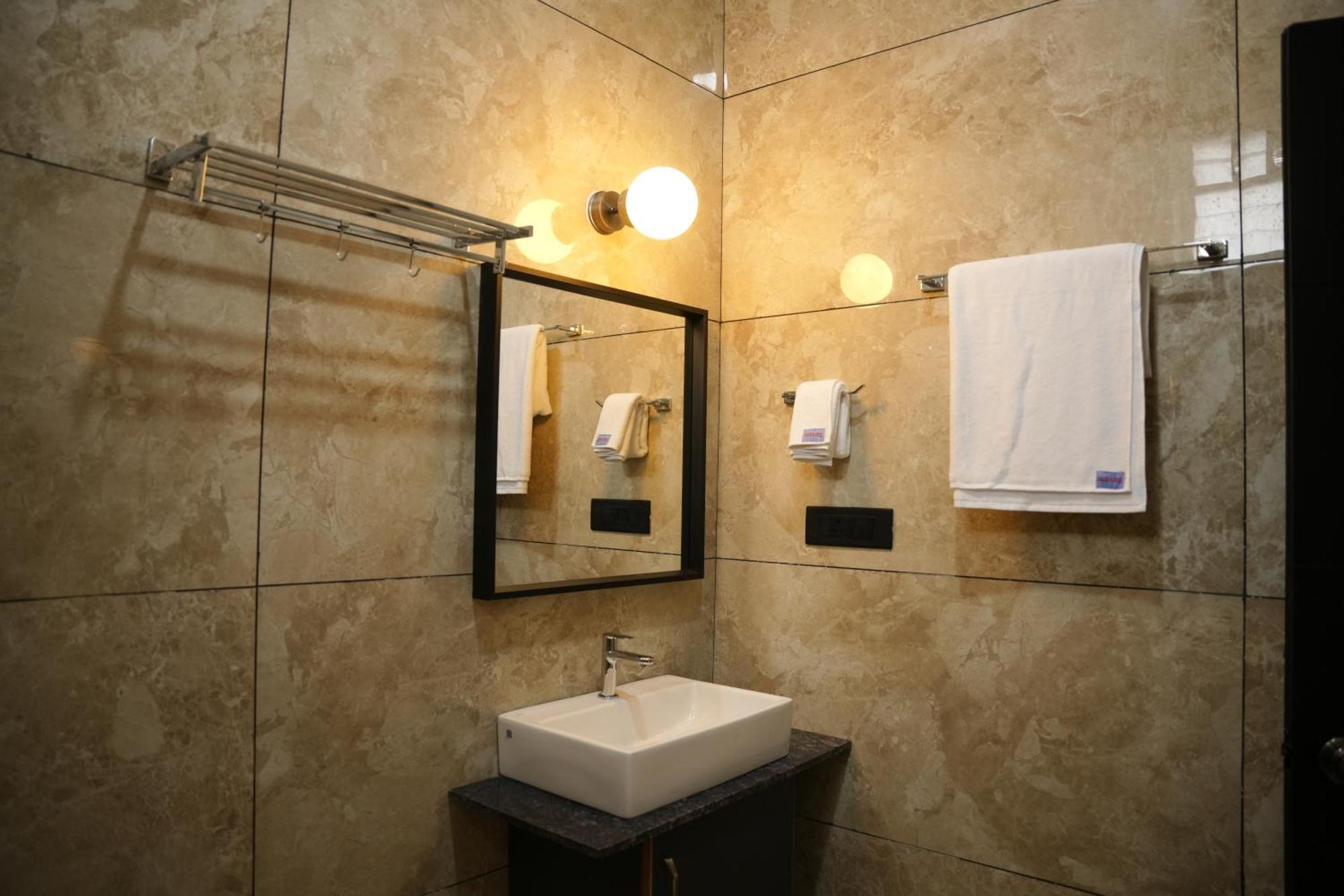 Sarvam Residency Ξενοδοχείο Σαγκάρ Εξωτερικό φωτογραφία